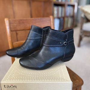 Taos Black Image Boots S 7 1/2